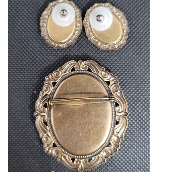 Vintage Luxe Resin Cameo Brooch & Earring Set Coquette Baroque Retro Glam - Picture 3 of 8